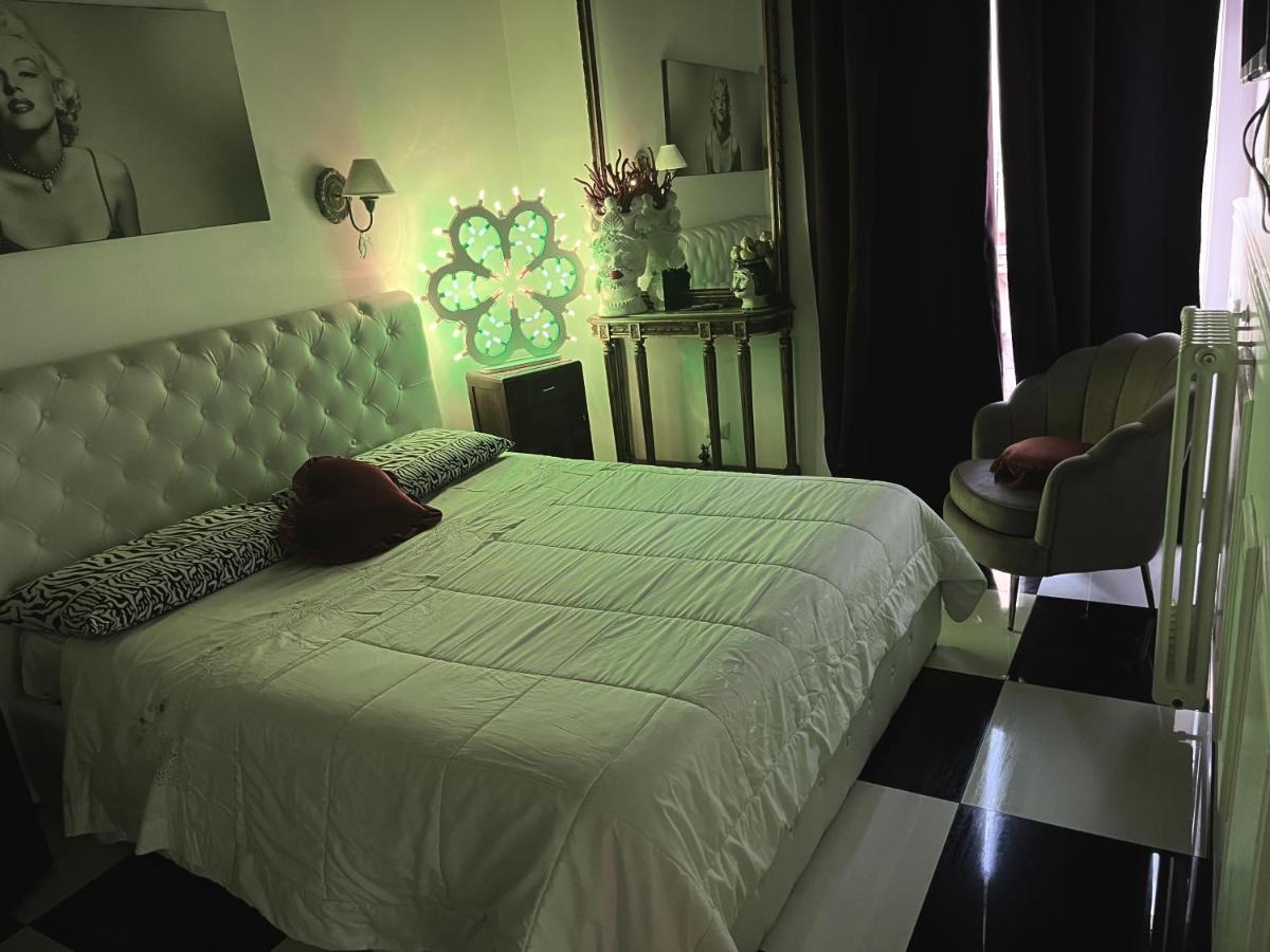 B&B Dell'Orologio อัคควาวิวา เดลเล ฟอนติ ภายนอก รูปภาพ